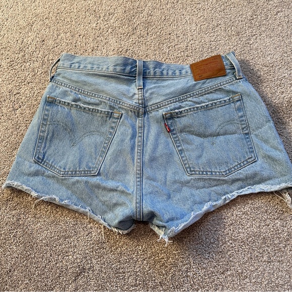 LEVI'S 501 Original Denim Cutoff Shorts Luxor Heat Button Fly Distressed Size 31 - Picture 2 of 12